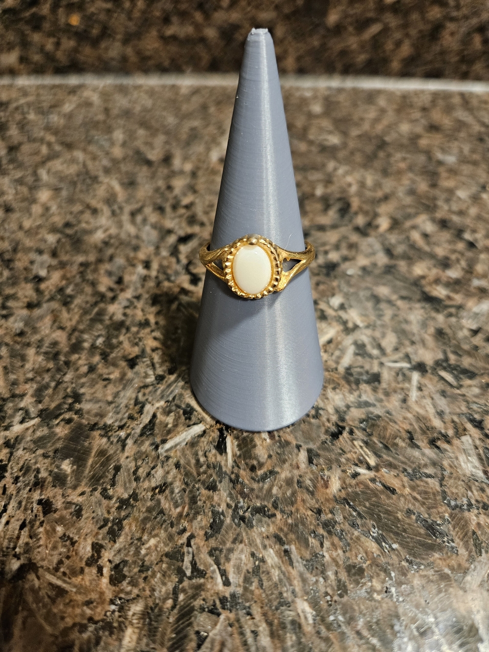 Gold Vintage Inspired Oval White Stone Ring - Size 8
